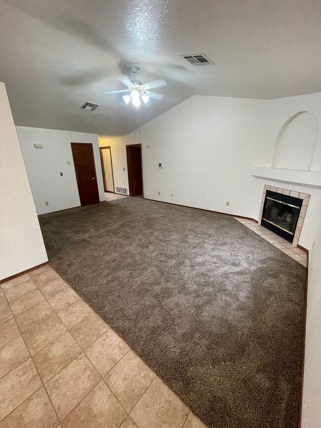 Building Photo - Cozy 3 Bedroom/2 Bath Home in Las Colinas