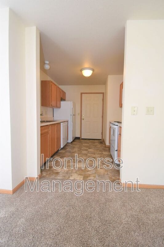 Building Photo - 2431 Wheeler Dr