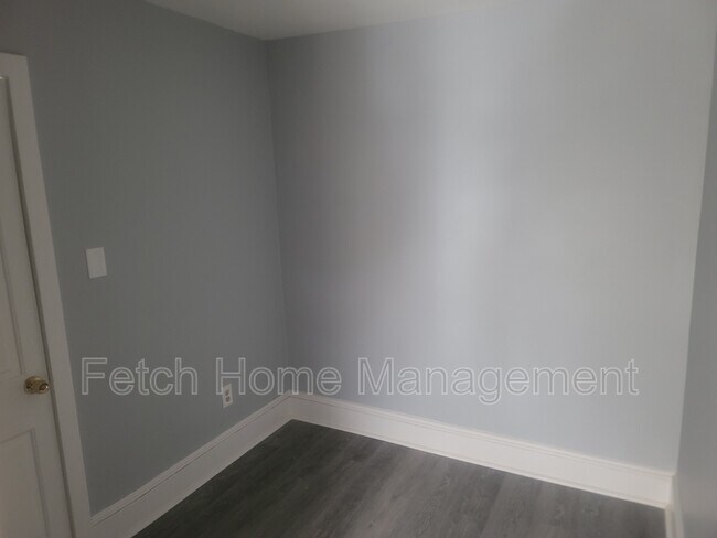 Building Photo - 3 N Main St