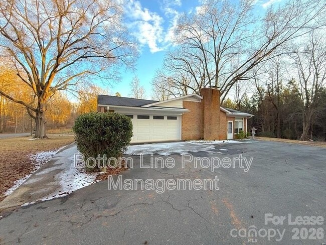 Building Photo - 9419 Brenda Ann Rd