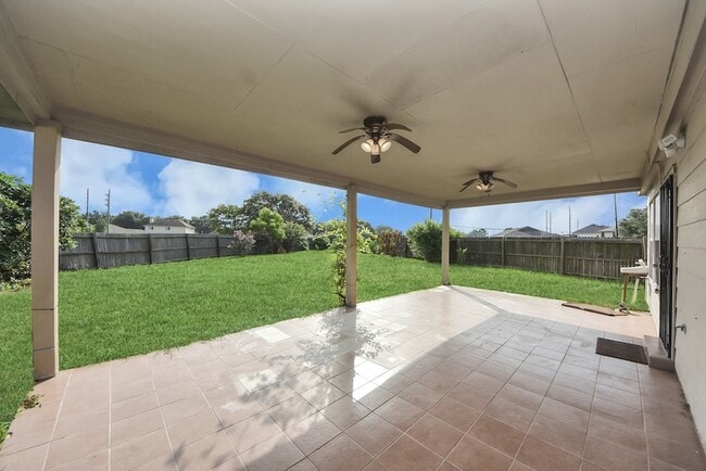 Building Photo - 15202 Lynford Crest Dr