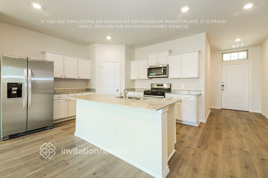 Building Photo - 1805 Topaz Trl