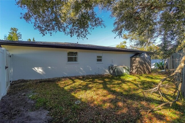 Building Photo - 1797 Birch Dr