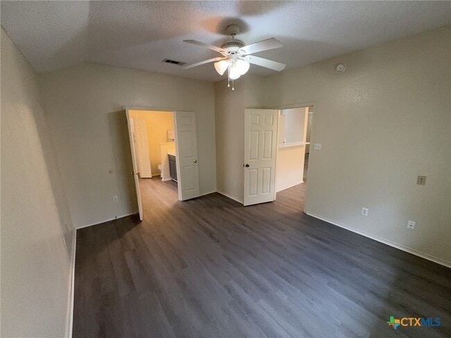 Building Photo - 4303 Fawn Dr