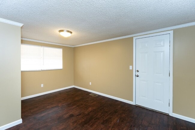 Building Photo - Now Accepting Section 8