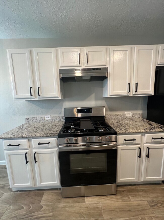 Building Photo - 12035 Duane St