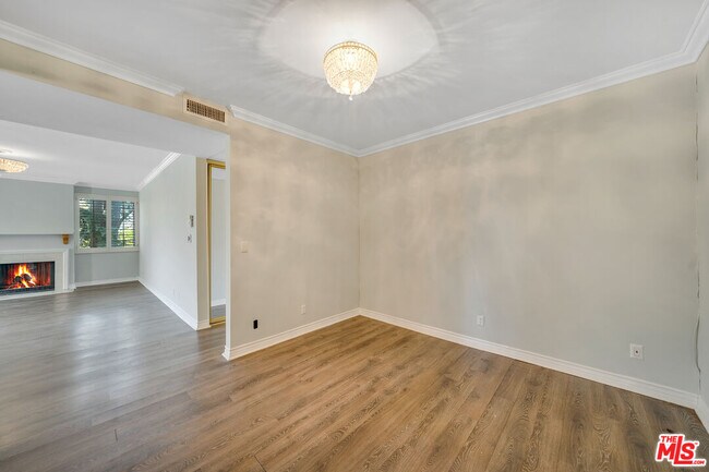 Building Photo - 12124 Goshen Ave