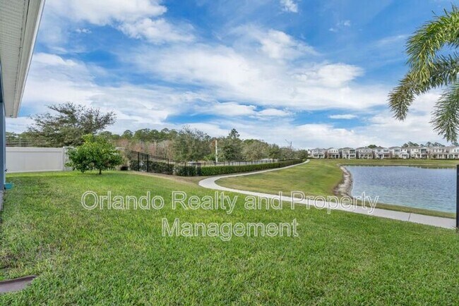 Building Photo - 15155 Mayberry Dr