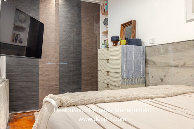 Building Photo - 6208 Roy St