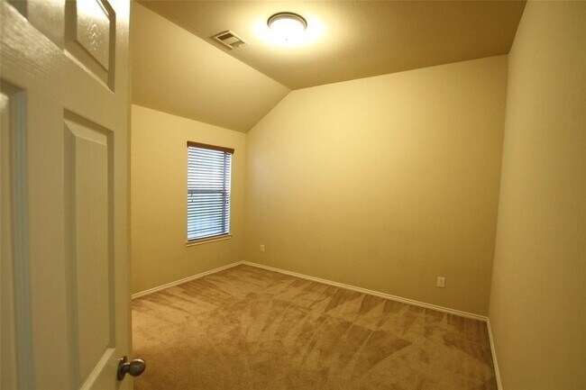Building Photo - 4510 Long Creek Dr