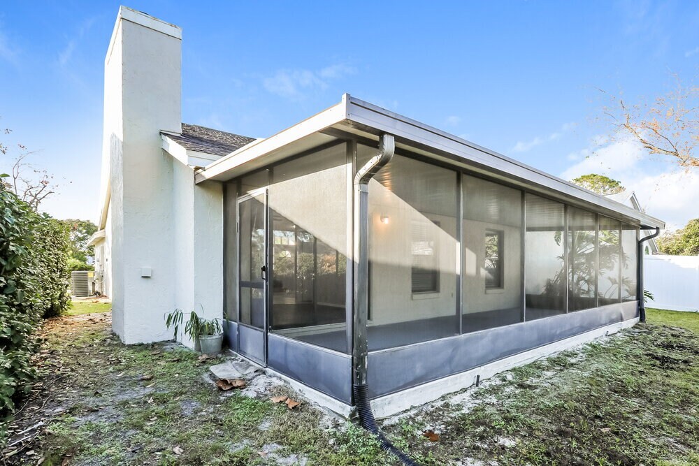 Building Photo - 806 E Charing Cross Cir