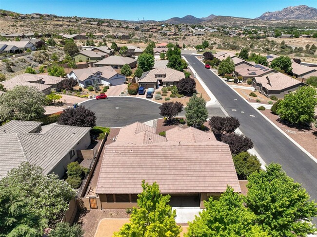 Building Photo - Beautiful 4 bedroom 2 bathroom home in Prescott!
