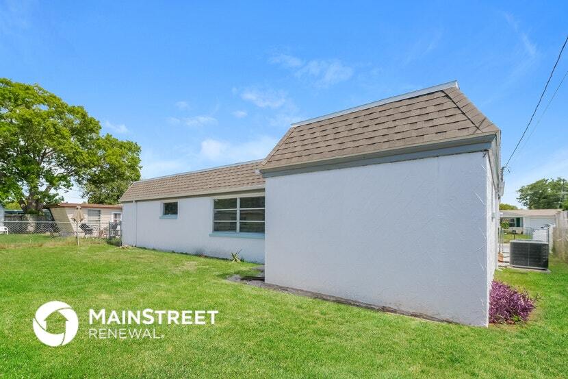 Building Photo - 5127 Reseda Dr