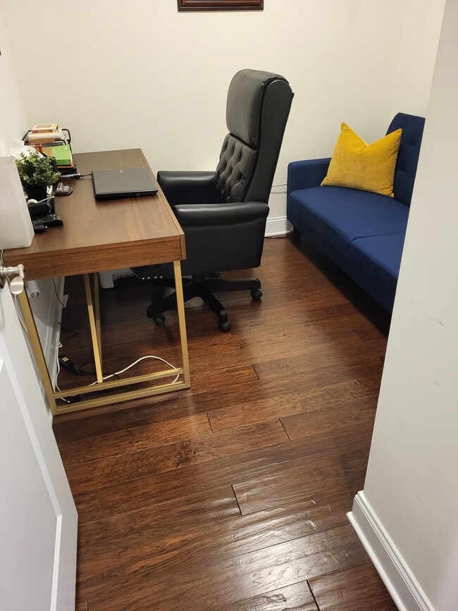 Building Photo - 270 17th St NW