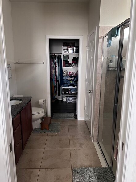 Building Photo - 687 Petal Mist Ln