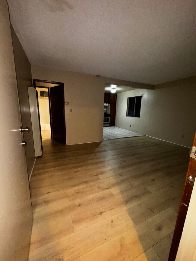 Primary Photo - 4310 W 170th St