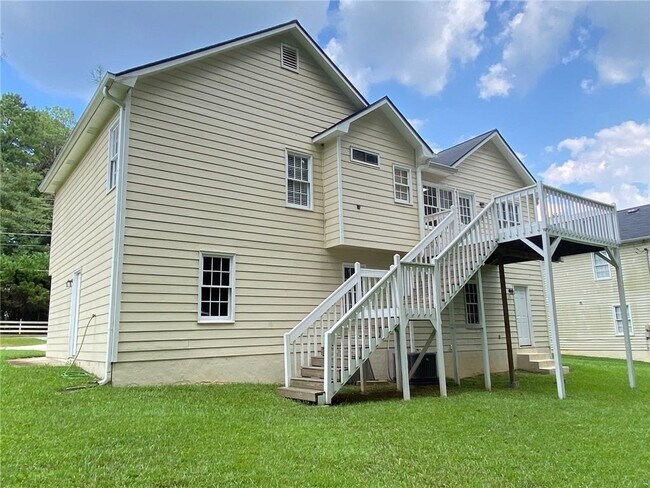 Building Photo - 2205 Pair Rd SW