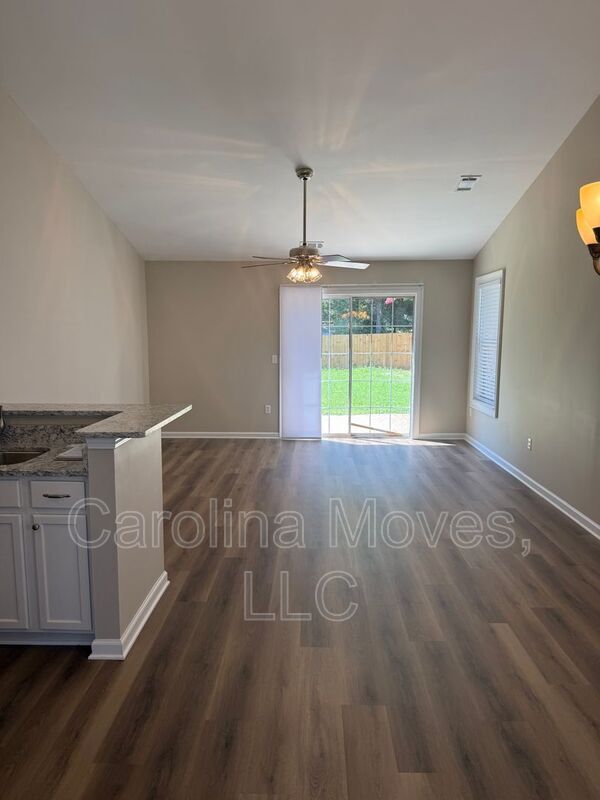 Building Photo - 210 Morell Dr