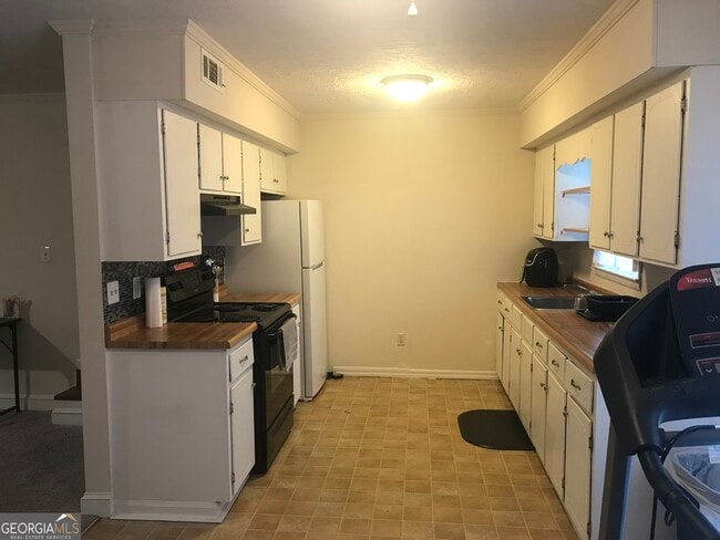 Building Photo - 120 Boley Dr