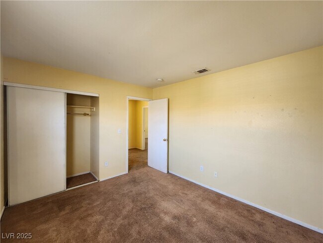Building Photo - 8717 W Majestic Pine Ave