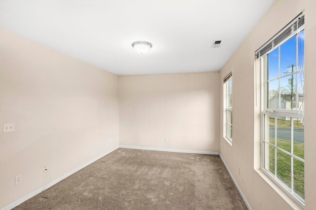 Building Photo - 1355 Macedonia Dr