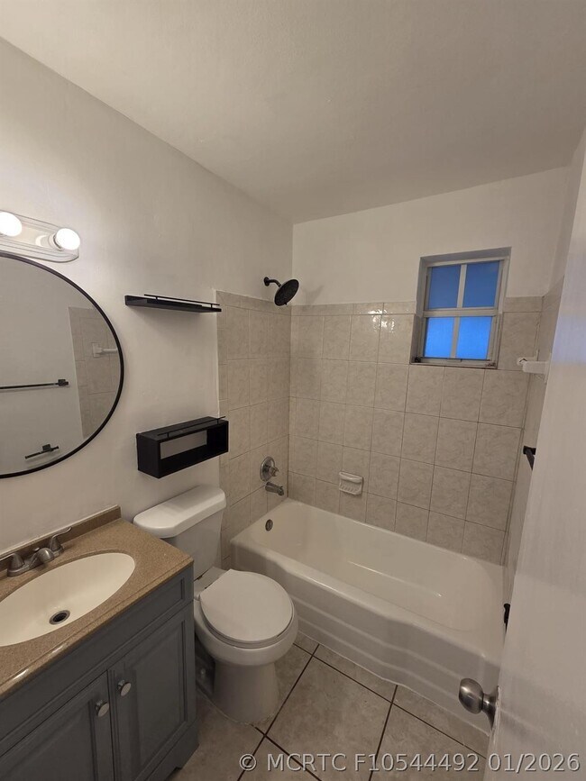Building Photo - 5751 SW 37th St