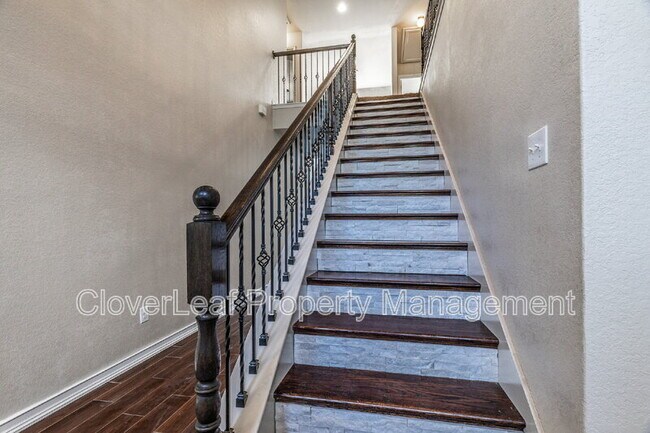 Building Photo - 213 Tumbleweed Run