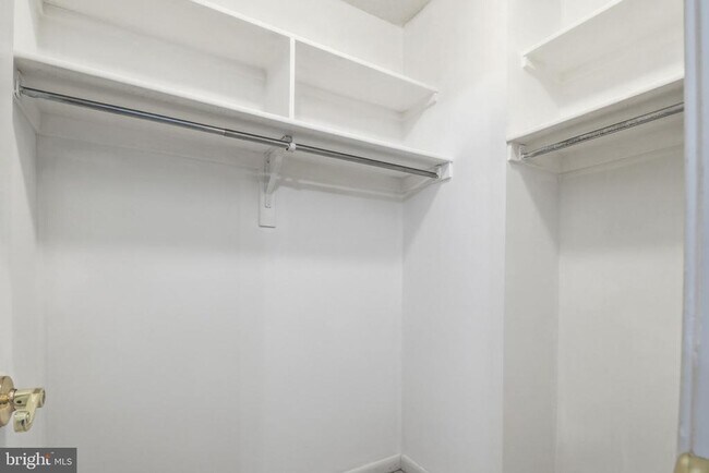 Building Photo - 3709 S George Mason Dr