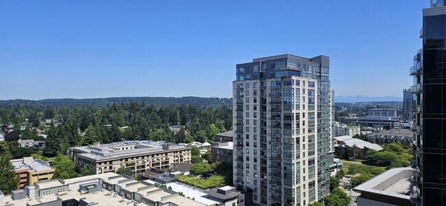 Building Photo - 10610 NE 9th Pl