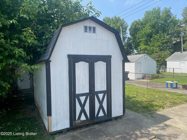 Building Photo - 1106 Oleanda Ave