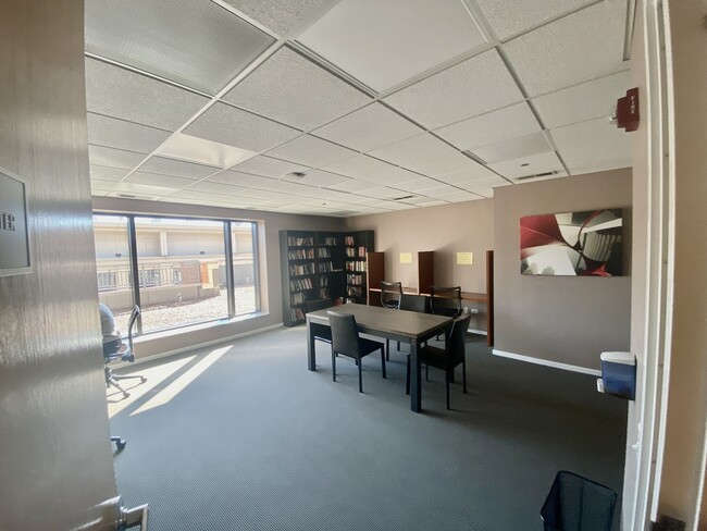 Building Photo - 520 S State St