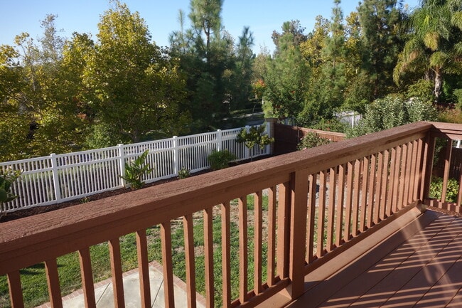 Building Photo - Paseo del Sol 4 Bedroom