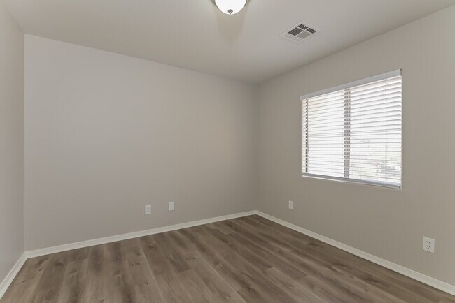 Building Photo - 828 Blue Rosalie Pl