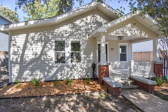 Building Photo - 413 W 10th St