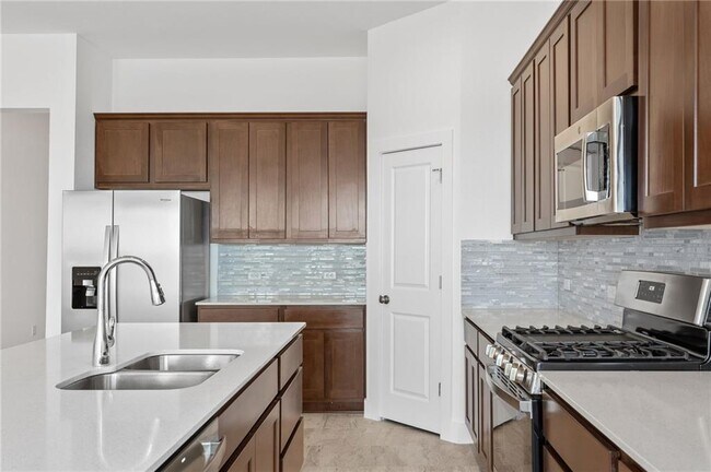 Building Photo - 121 Buckle Cove