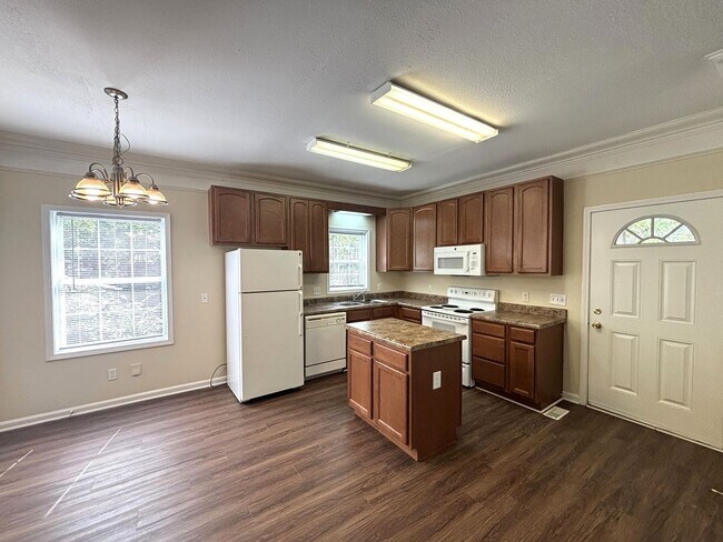 Building Photo - 4br House near Campus, Stadium, Downtown! ...