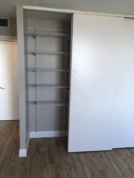 Building Photo - 111 Briny Ave