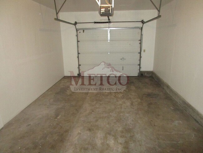 Building Photo - 21401