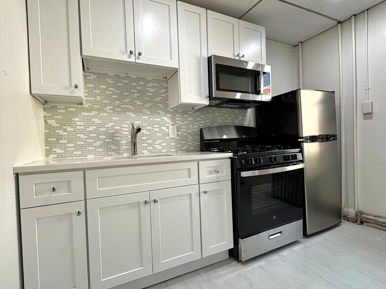 Building Photo - 1814 S 13th St