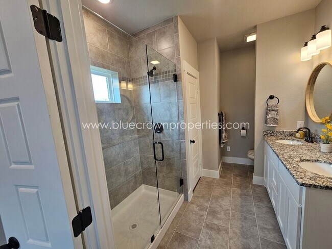 Building Photo - 1800 Aleia Cv