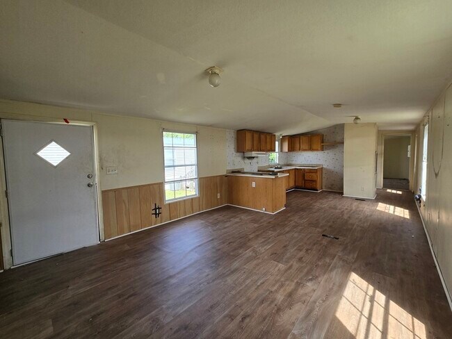 Building Photo - 2416 Cattail Cir