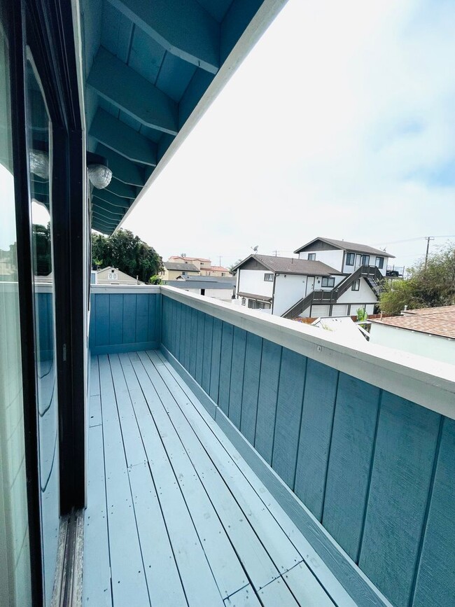 Building Photo - 792