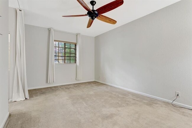 Building Photo - 3204 NW 33rd St