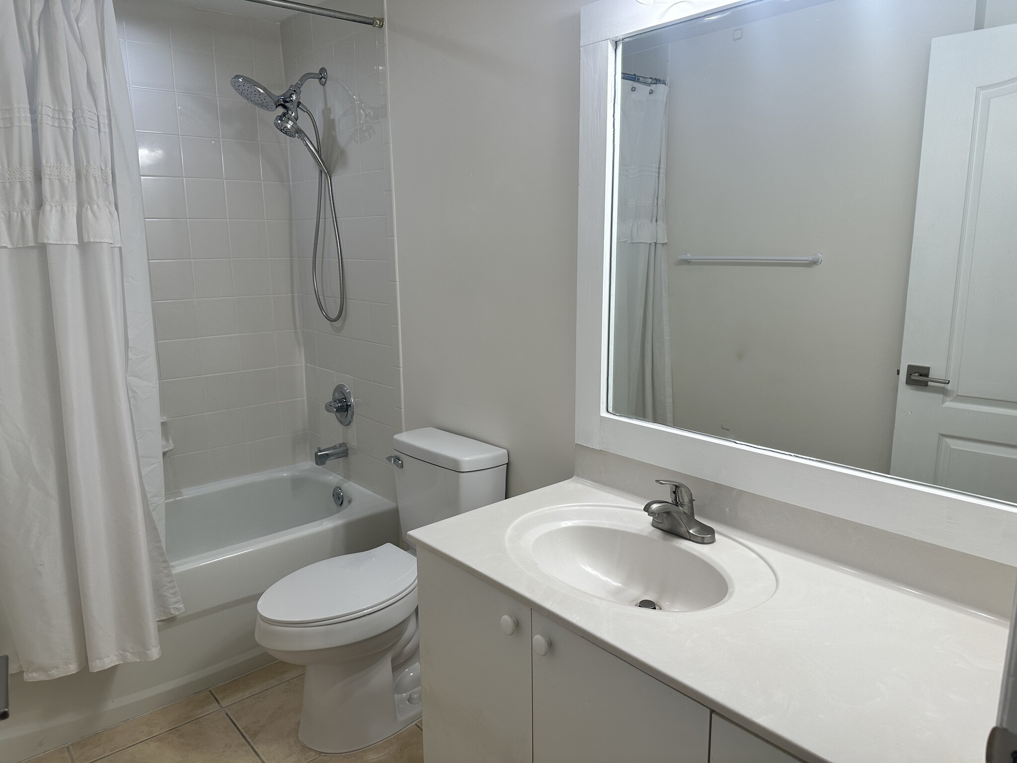 Building Photo - 7818 Great Heron Way