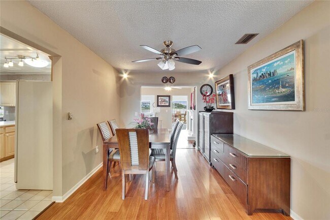 Building Photo - 1518 New Bedford Dr