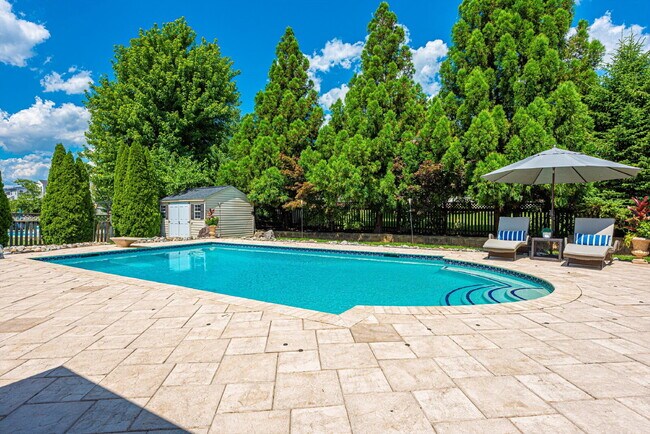 Building Photo - Beautiful 4-Bedroom Colonial in Walkersville