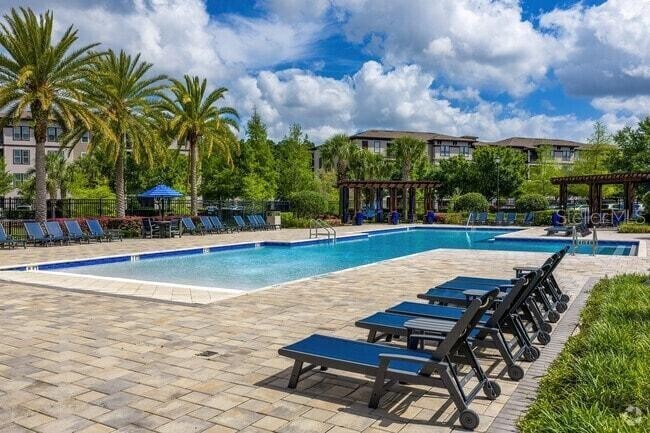 Building Photo - 2668 Robert Trent Jones Dr