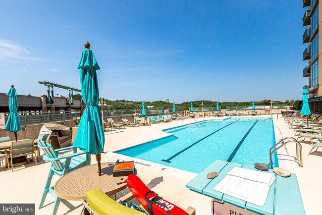 Building Photo - 2720 S Arlington Mill Dr