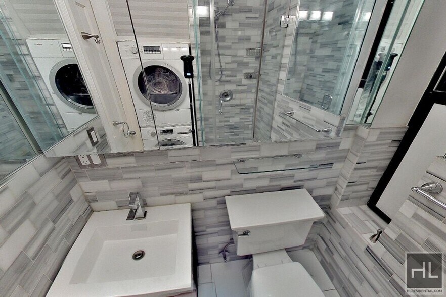 Building Photo - East 5th Street