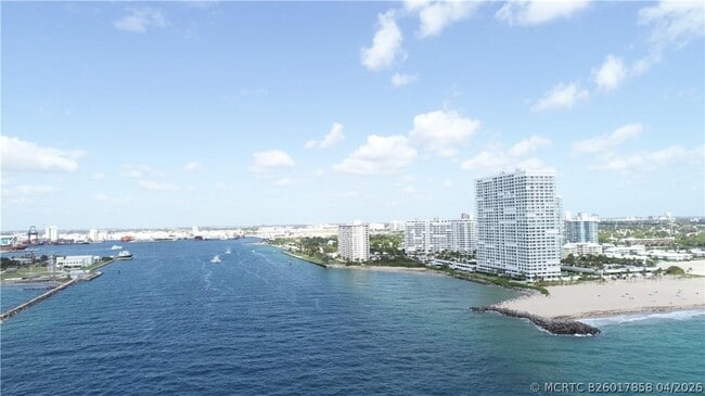 Building Photo - 2200 S Ocean Ln